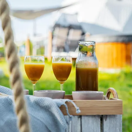 Glamping Kaszuby Lüks kamp alanı Pomysk Wielki